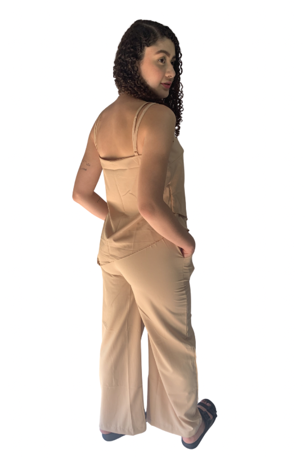 Conjunto Feminino Bege Helena vista lateral